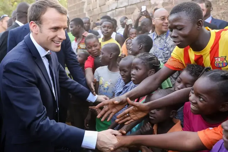 Frankreich wieder gross machen: Macron blickt nach Afrika